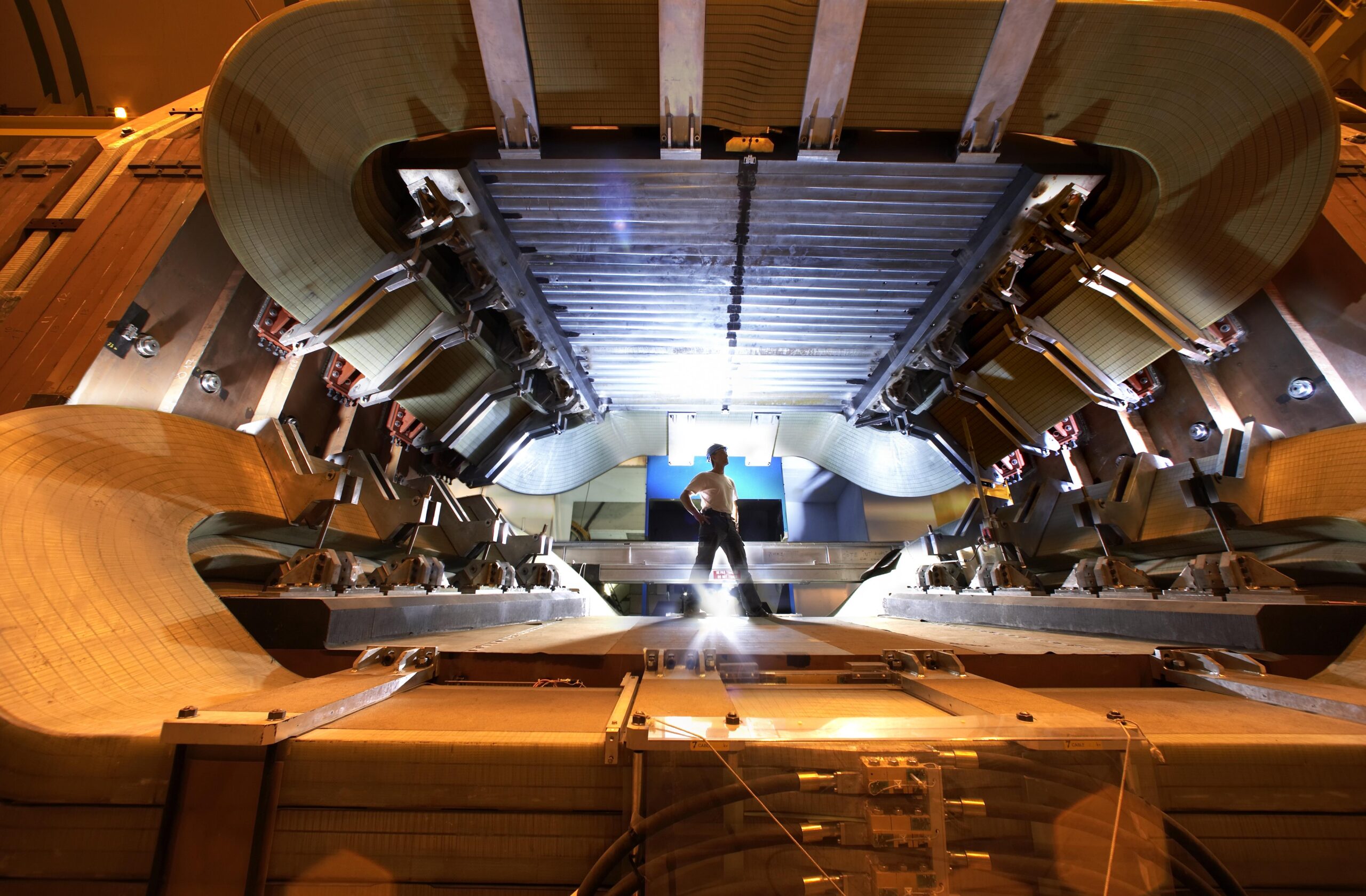 LHCb magneti