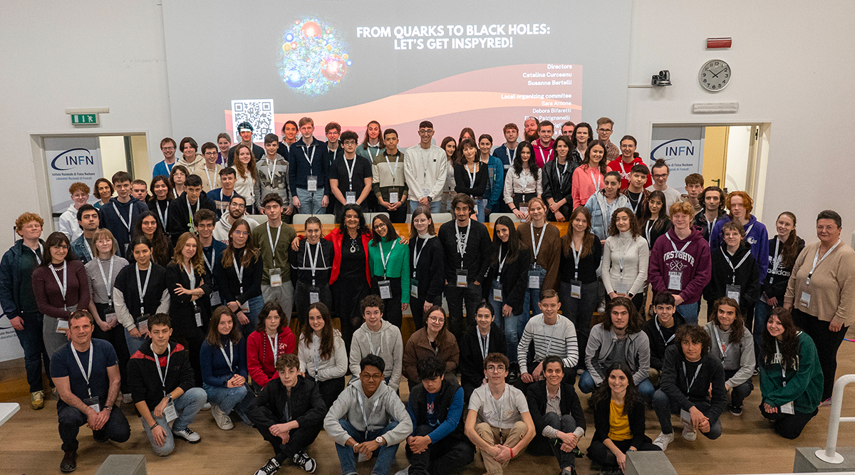 Un gruppo di studenti ai laboratori nazionali del gran sasso per la scuola INSPYRE