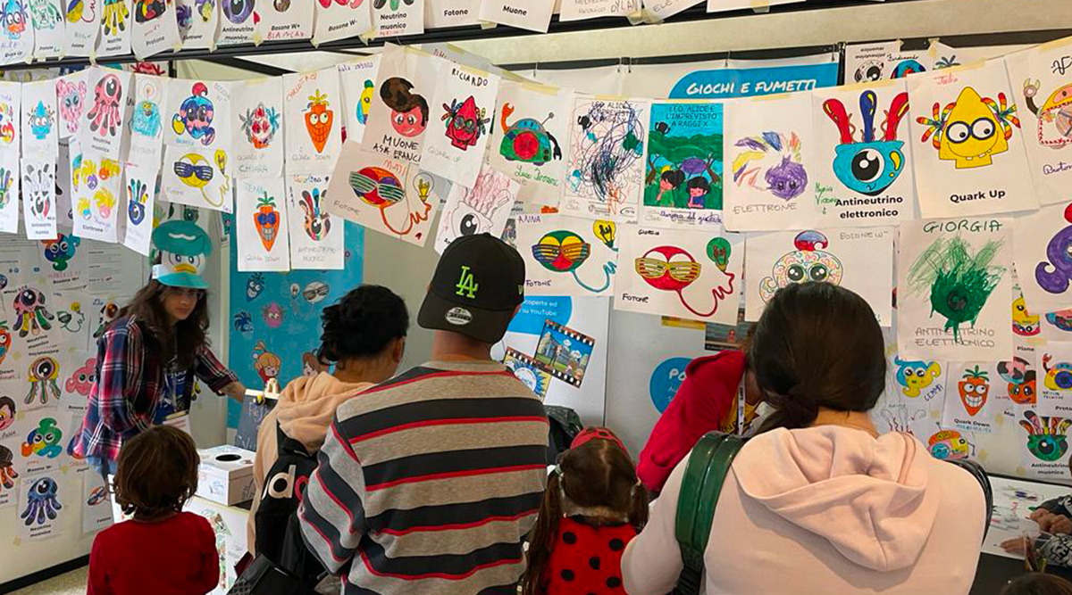 ragazzi al comics di lucca