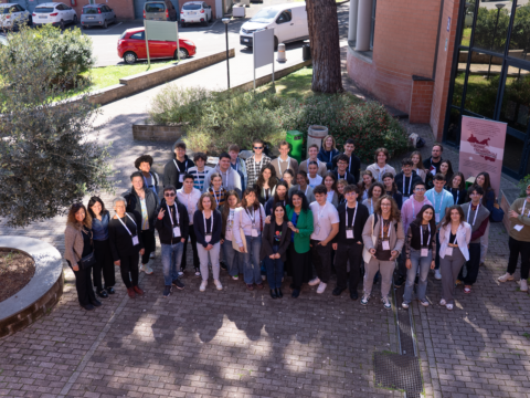 Foto di gruppo delle studentesse e degli studenti della scuola INSPYRE 2025