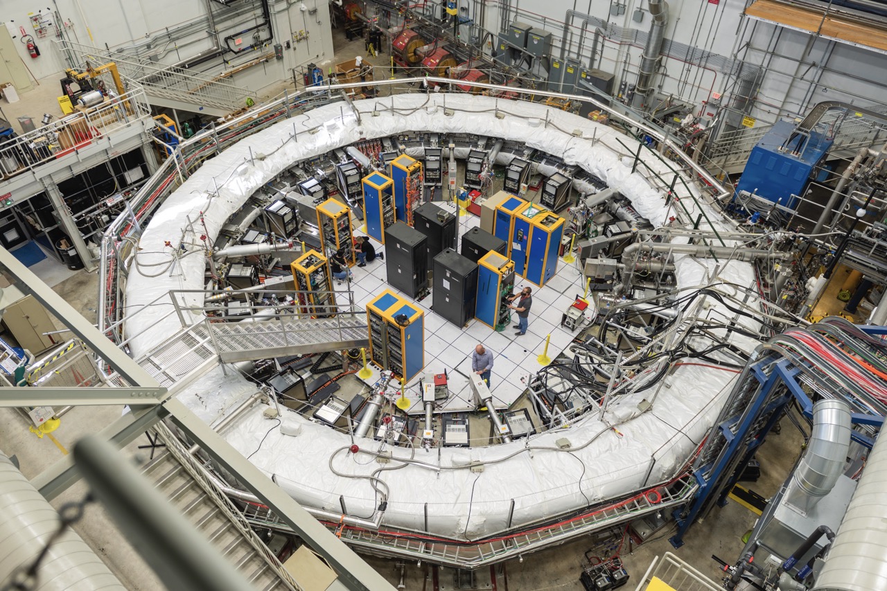 Esperimento Muon g-2. ©Ryan Postel, Fermilab