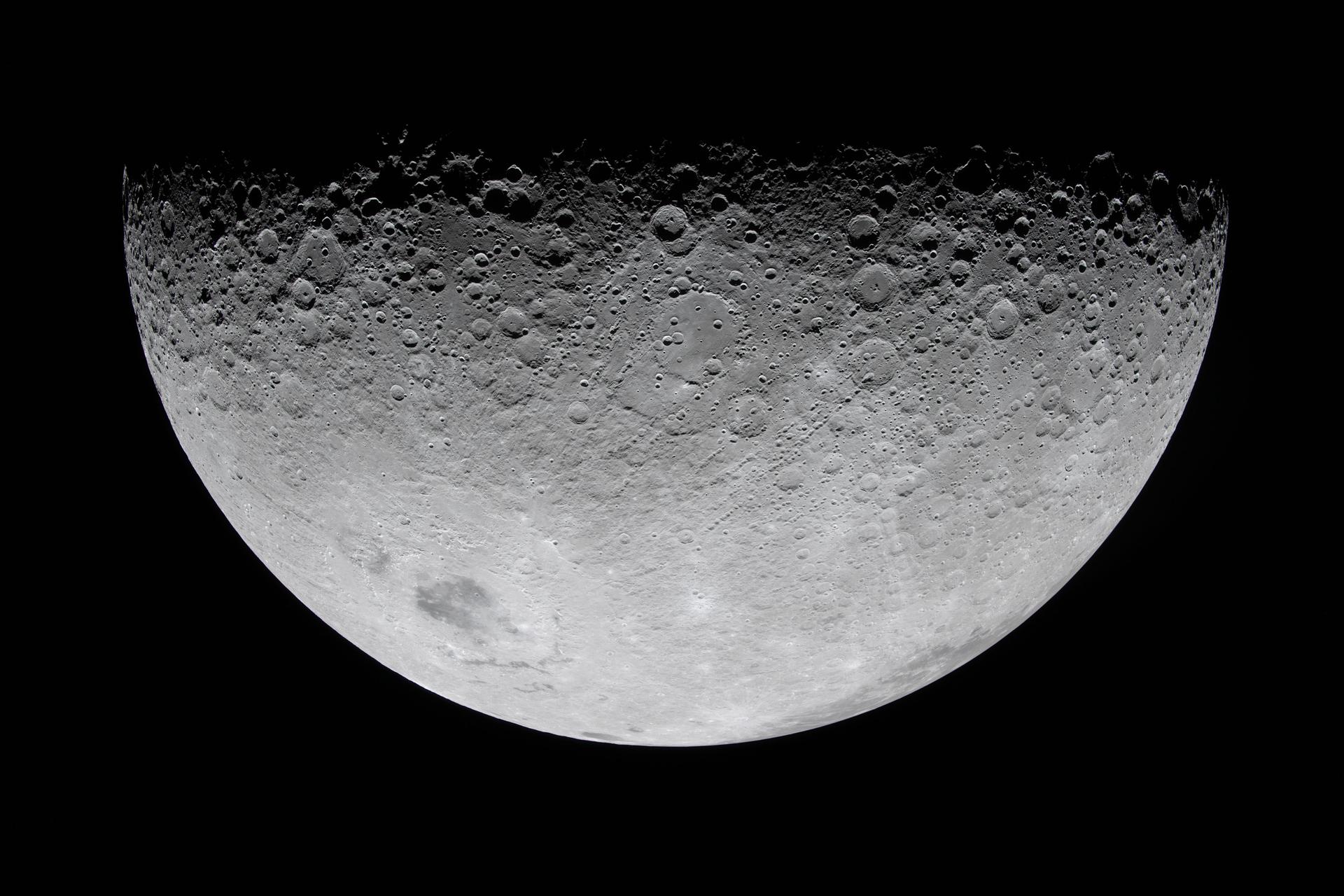 Immagine scattata dall'equipaggio della missione NASA Artemis II, il 6 aprile 2026, durante il sorvolo della Luna. ©NASA