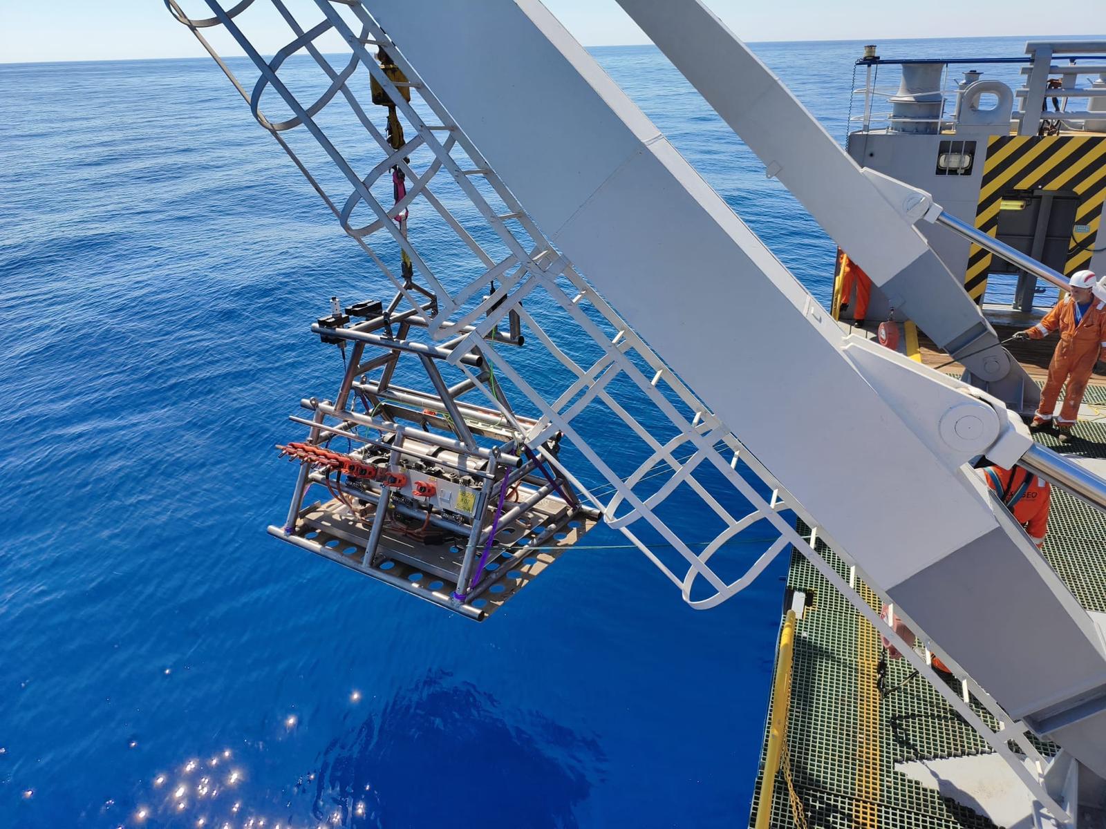 Operazioni in mare di ARCA62 per il potenziamento dell'infrastruttura sottomarina di KM3NeT